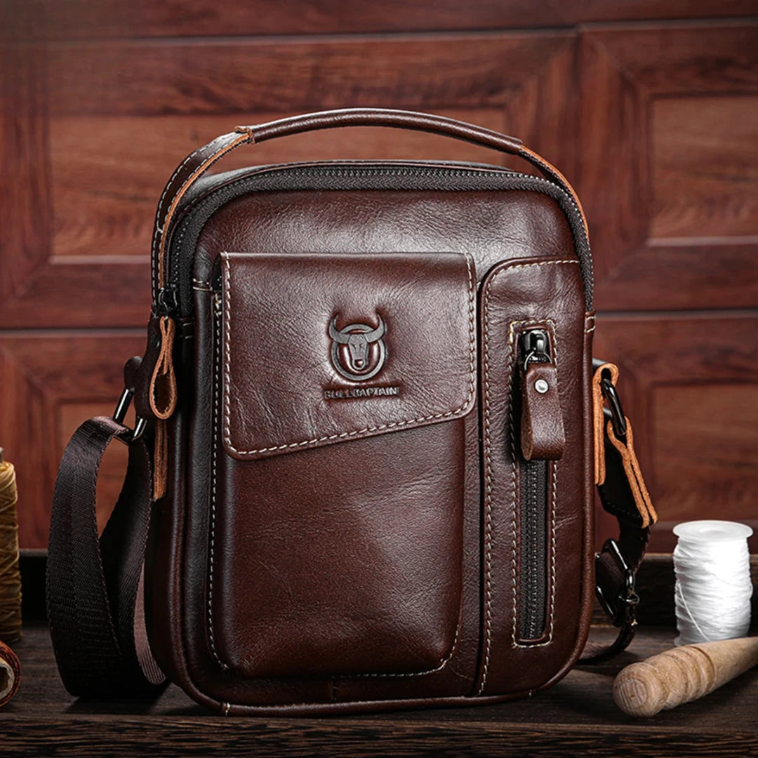 Shoulder Bag Masculina BullCaptain em Couro Modelo Dixon